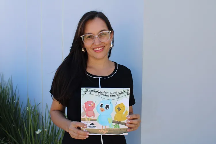 Professora de Malhada de Pedras lança livro infantil voltado à inclusão social