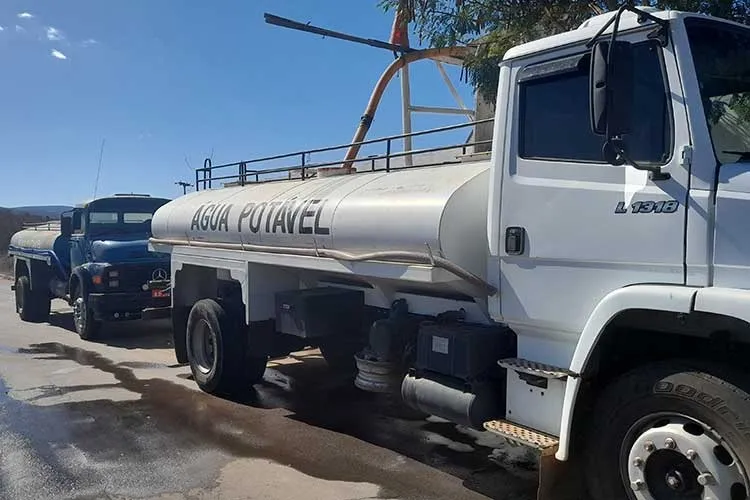 Governo Federal não repassa recursos e operação carro pipa é suspensa em Brumado