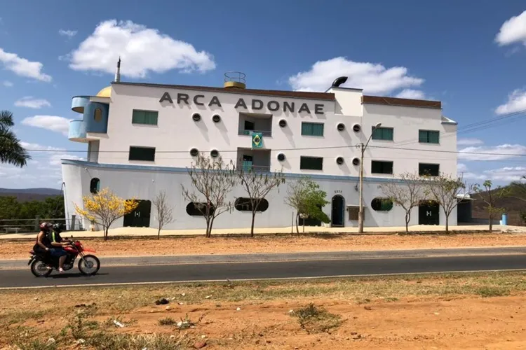 Arca Adonai, cartão postal vira símbolo de resistência em Brumado