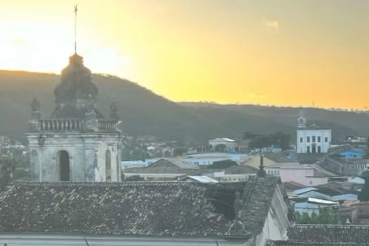 Parte de teto de igreja tombada pelo Iphan desaba em Cachoeira