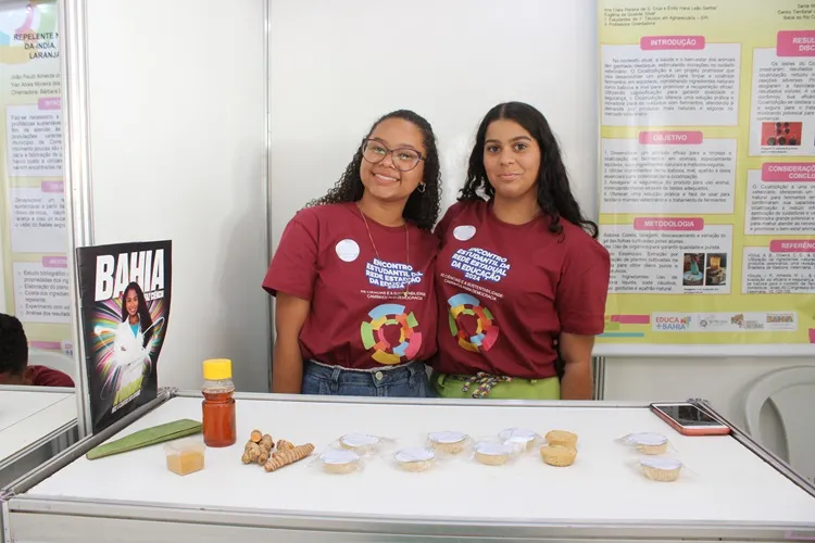 Estudantes de Santa Maria da Vitória criam sabonete cicatrizante para equídeos