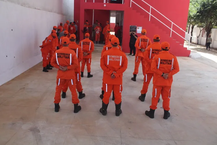 Base do corpo de bombeiros recebe efetivo e viaturas para atender região de Brumado