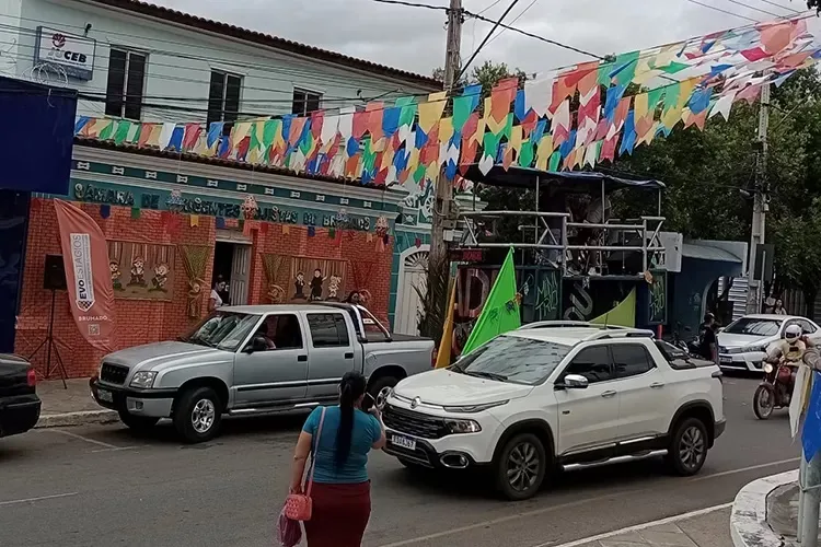 CDL comemora aquecimento da economia com os festejos juninos em Brumado e região