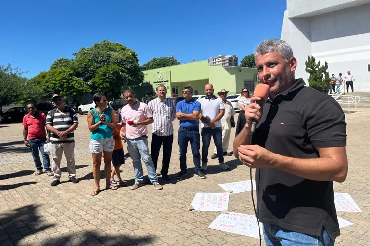 Em manifestação, prefeito de Guanambi dialoga sobre investimentos na educação infantil