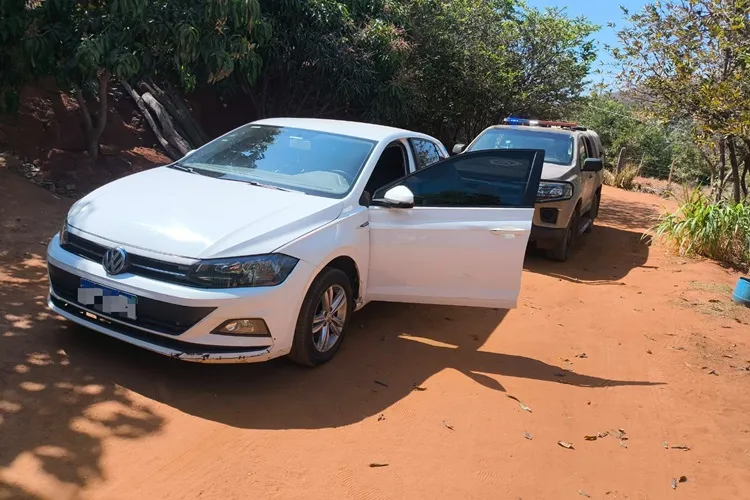 Veículo clonado é apreendido com jovem de 18 anos na zona rural de Caetité