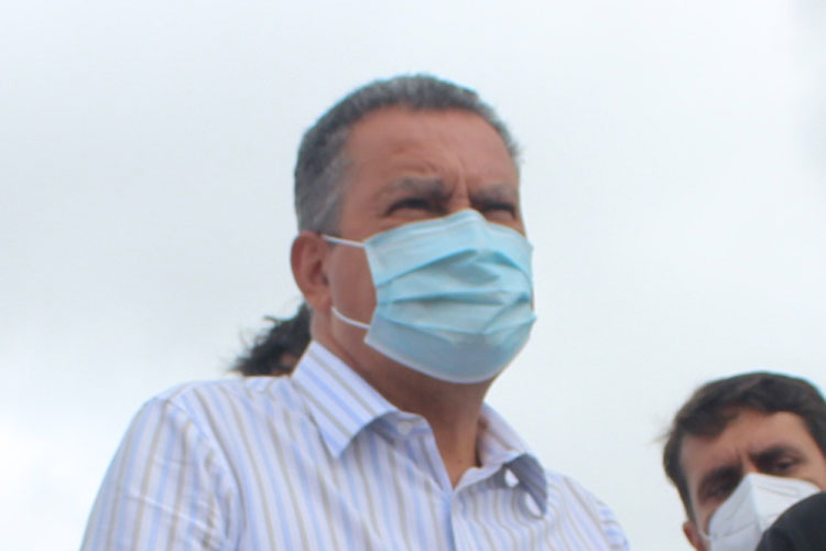 Rui Costa prega cautela para liberar grandes festas e condena desobrigação do uso de máscaras