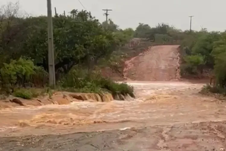 Polo Sindical: Solidariedade às famílias afetadas pelas chuvas no sudoeste baiano