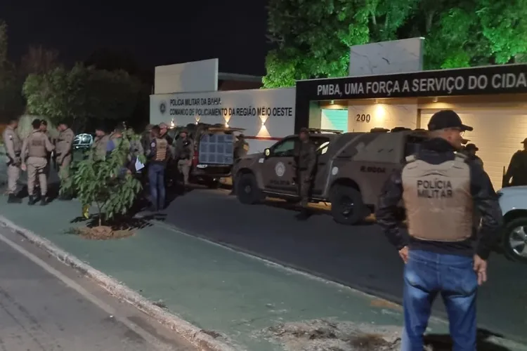 Mega operação em Bom Jesus da Lapa cumpre mandados no Conjunto Penal de Brumado