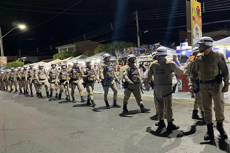 38ª CIPM reforça segurança no primeiro dia do Carnaval de Carinhanha