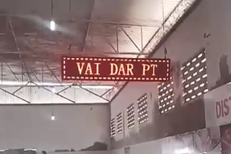 Justiça manda retirar propaganda eleitoral em painel de LED em Brumado