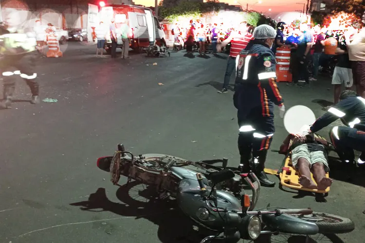 Colisão entre motocicletas deixa dois feridos em Guanambi