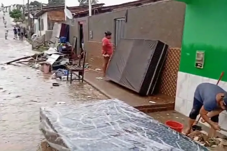 Itambé tenta se reestruturar após chuvas que arrasaram a cidade