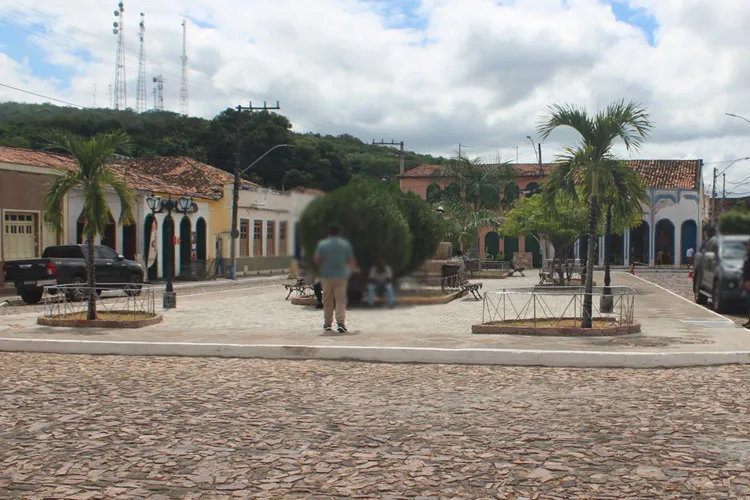 Jovem de 20 anos com mandado de prisão por homicídio é localizado em Andaraí