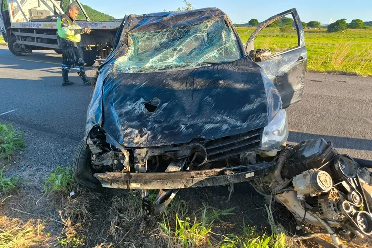 Cerimonialista fica ferida após acidente a caminho de casamento em Guanambi