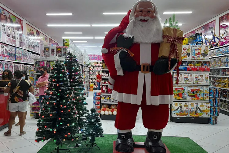 Brumado: CDL anuncia funcionamento especial do comércio e lança o 'Natal da Sorte'