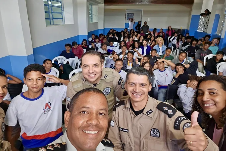 Patrulha Preventiva da 79ª CIPM ministra palestra na Escola Municipal de Poções