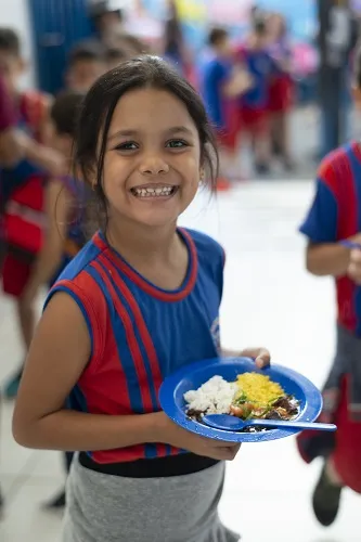 Prefeitura de Brumado serve 40 mil refeições diariamente nas escolas de tempo integral