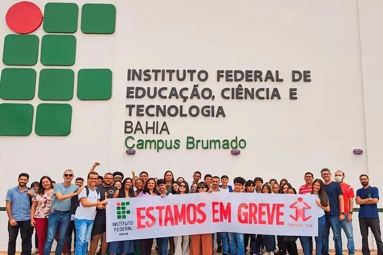 Impasse continua na negociação e greve é mantida nos institutos federais