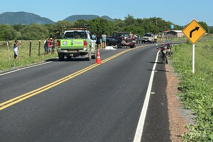 Guanambi: Idoso morre após colisão entre caminhonete e charrete na BA-573