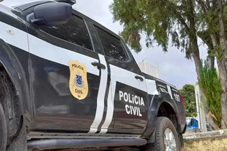 Guanambi: Funcionário da prefeitura tem veículo arrombado e laptop de R$ 8 mil furtado