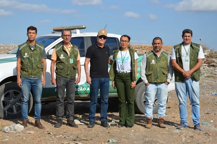 Prefeitura de Guanambi desativa lixão e resíduos sólidos são levados para aterro sanitário