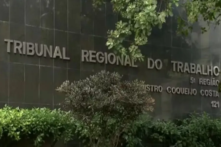 Justiça determina que patrão indenize auxiliar de cozinha por causa de apelidos racistas