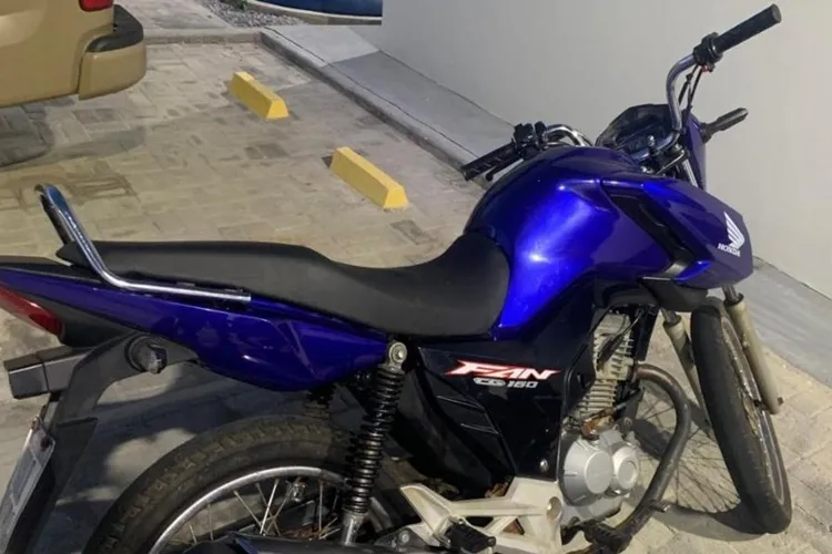 Moto com adulteração é apreendida na BA-152 em Caturama