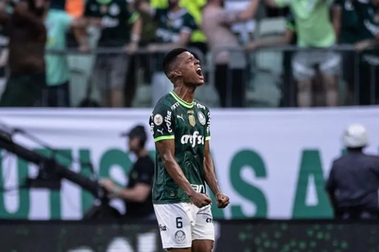 Atacante do Corinthians está de malas prontas para deixar o Brasil