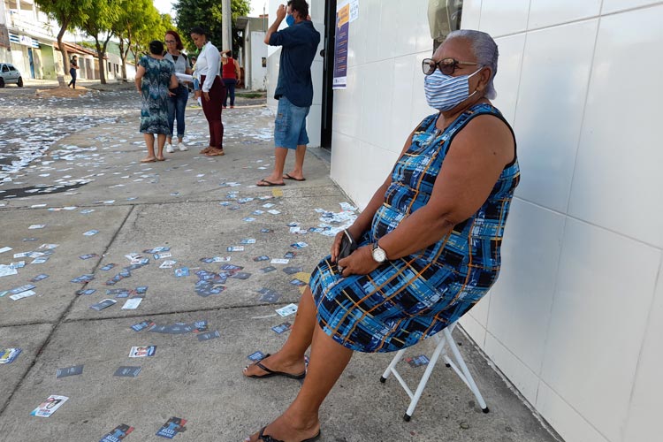 Brumado: Mesmo não tendo mais a obrigatoriedade do voto, idosa de 76 anos não abre mão de sua cidadania