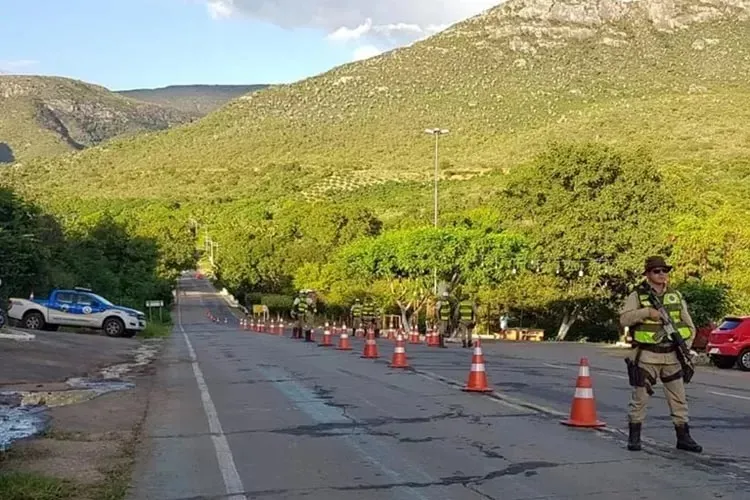 2ª CIPRv inicia Operação Nossa Senhora Aparecida nas rodovias da região de Brumado