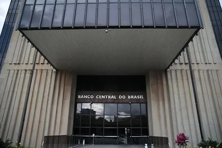 Banco Central interrompe ciclo de cortes, e Selic fica em 10,5% ao ano