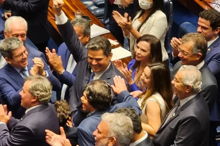 Davi Alcolumbre se elege como novo presidente do Senado Federal