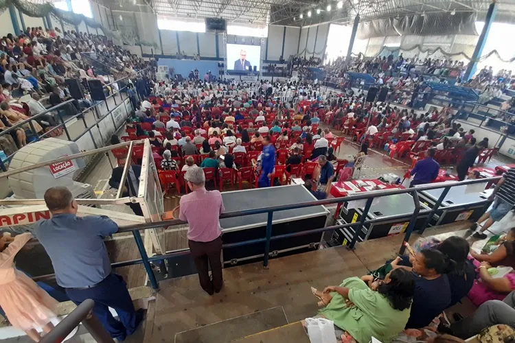 Congresso das Testemunhas de Jeová reúne 2 mil fiéis de toda região em Brumado