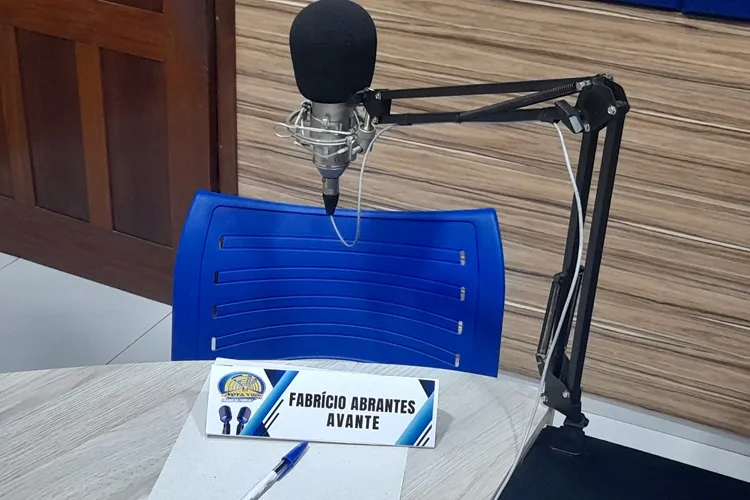 Fabrício Abrantes não participará de debate da Rádio Nova Vida FM em Brumado