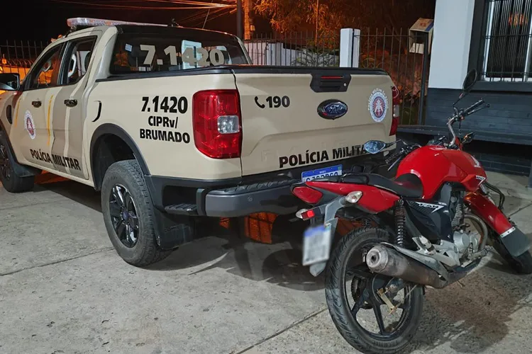 2ª CIPRv apreende drogas em Tanhaçu e recupera motocicleta em Rio do Antônio