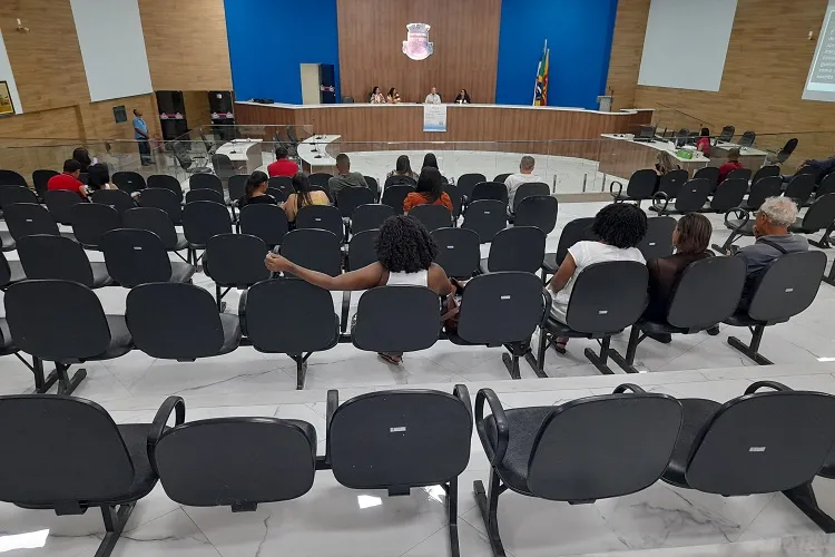 Seminário debate inclusão, tratamento e auxílio a pessoas com baixa visão em Brumado