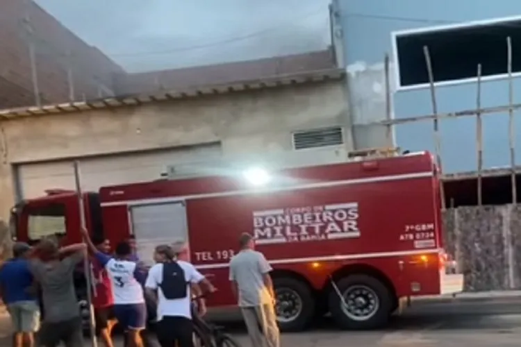 Brumado: Curto circuito causa princípio de incêndio em prédio comercial no Bairro Baraúnas