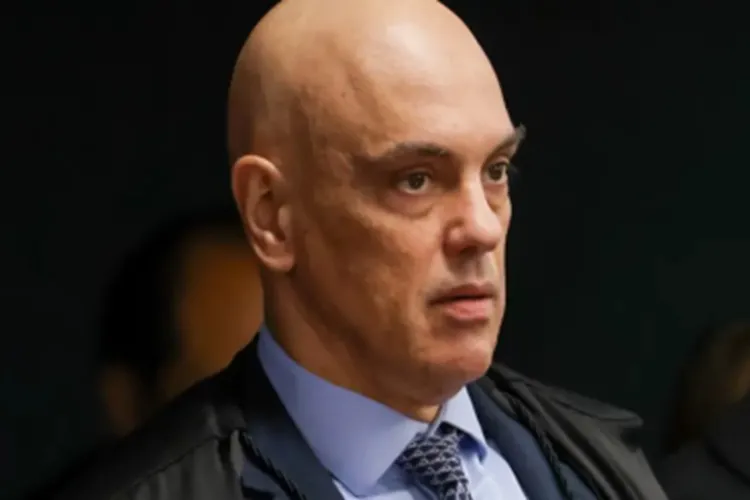 Alexandre de Moraes retira sigilo de inquérito de tentativa de golpe