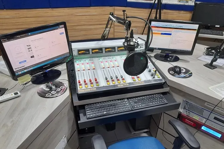 Rádio Nova Vida FM fará entrevistas e debate com prefeituráveis em Brumado