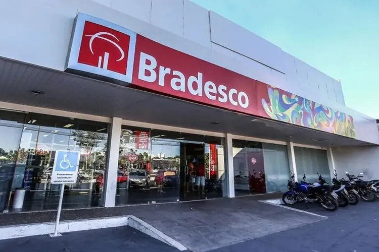 Jequié: Bradesco condenado por conduta discriminatória após licença-maternidade