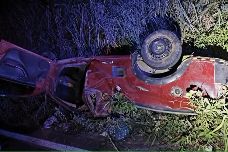 Acidente deixa dois mortos e três feridos em rodovia no sudoeste da Bahia