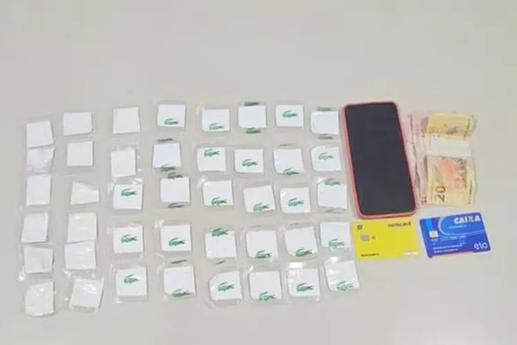 Iuiu: Suspeito de tráfico de drogas é capturado com 42 papelotes de maconha