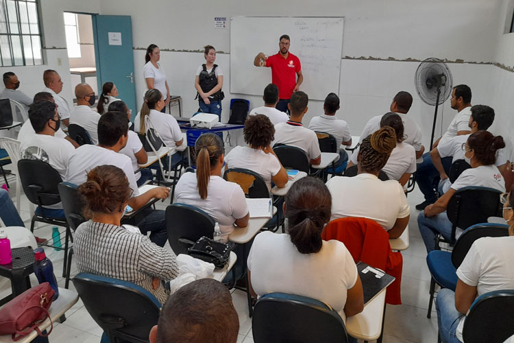 Iniciada a capacitação de monitores para atuarem no presídio em Brumado