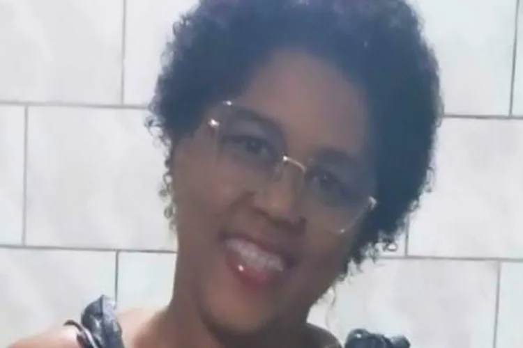 Professora brumadense é selecionada para intercâmbios na Colômbia e Angola