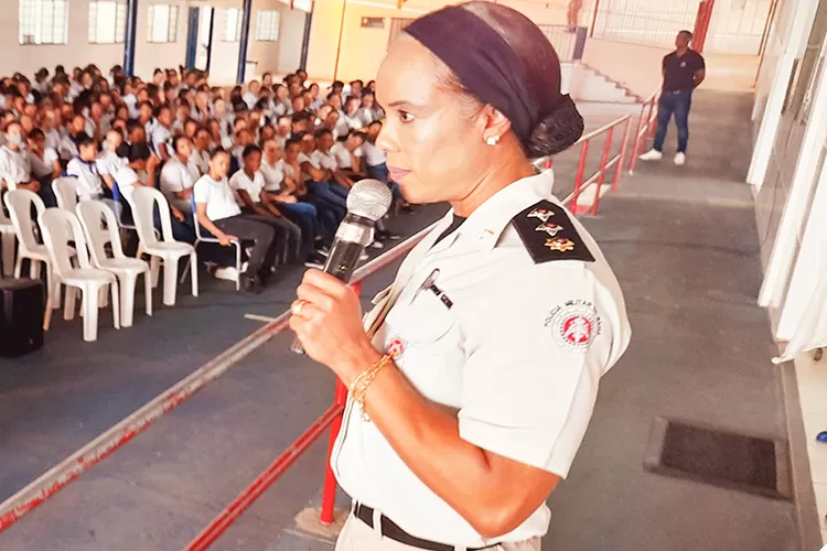 Brumado: 'Ainda sofro preconceito de gênero por exercer função de comando', desabafa major