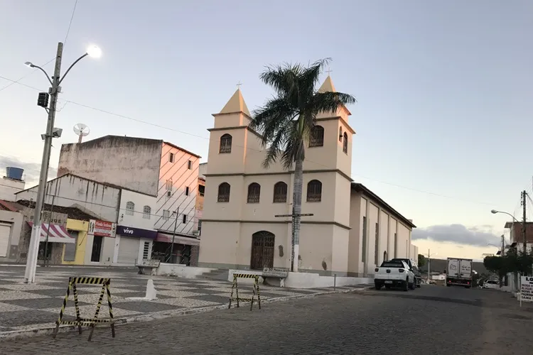 Juiz eleitoral de Tanhaçu nega suspensão de inauguração de comitê