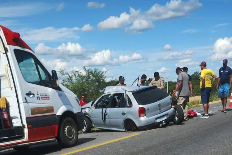 Acidente em Palmas de Monte Alto deixa mulher em estado grave