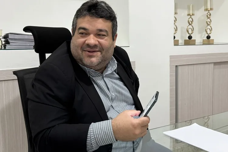 Ivan Cordeiro celebra permanência de Sheila Lemos na prefeitura de Vitória da Conquista