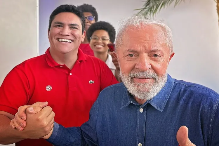 Com Lula, Guilherme Bonfim prestigia assinatura de ordem de serviço da BR-030