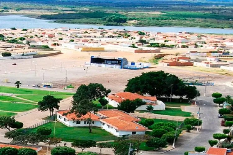 Duas idosas e um bebê morrem afogadas após barco virar no rio São Francisco